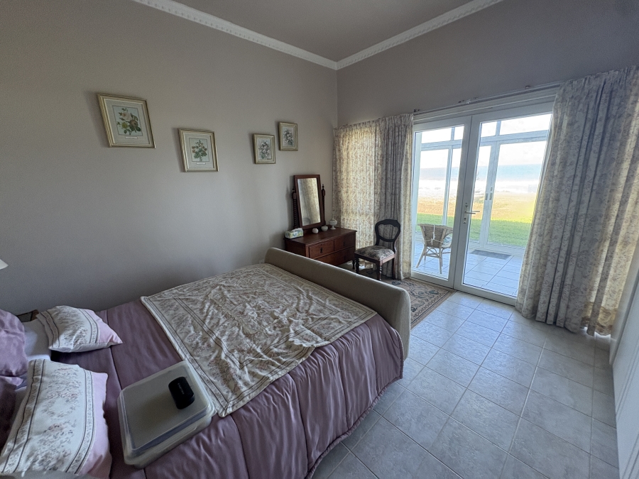 5 Bedroom Property for Sale in Gonubie Eastern Cape